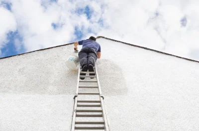 Peinture extérieure à Douzains — façades et ravalement